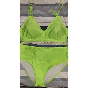 Women's bikini size 1x (E10)